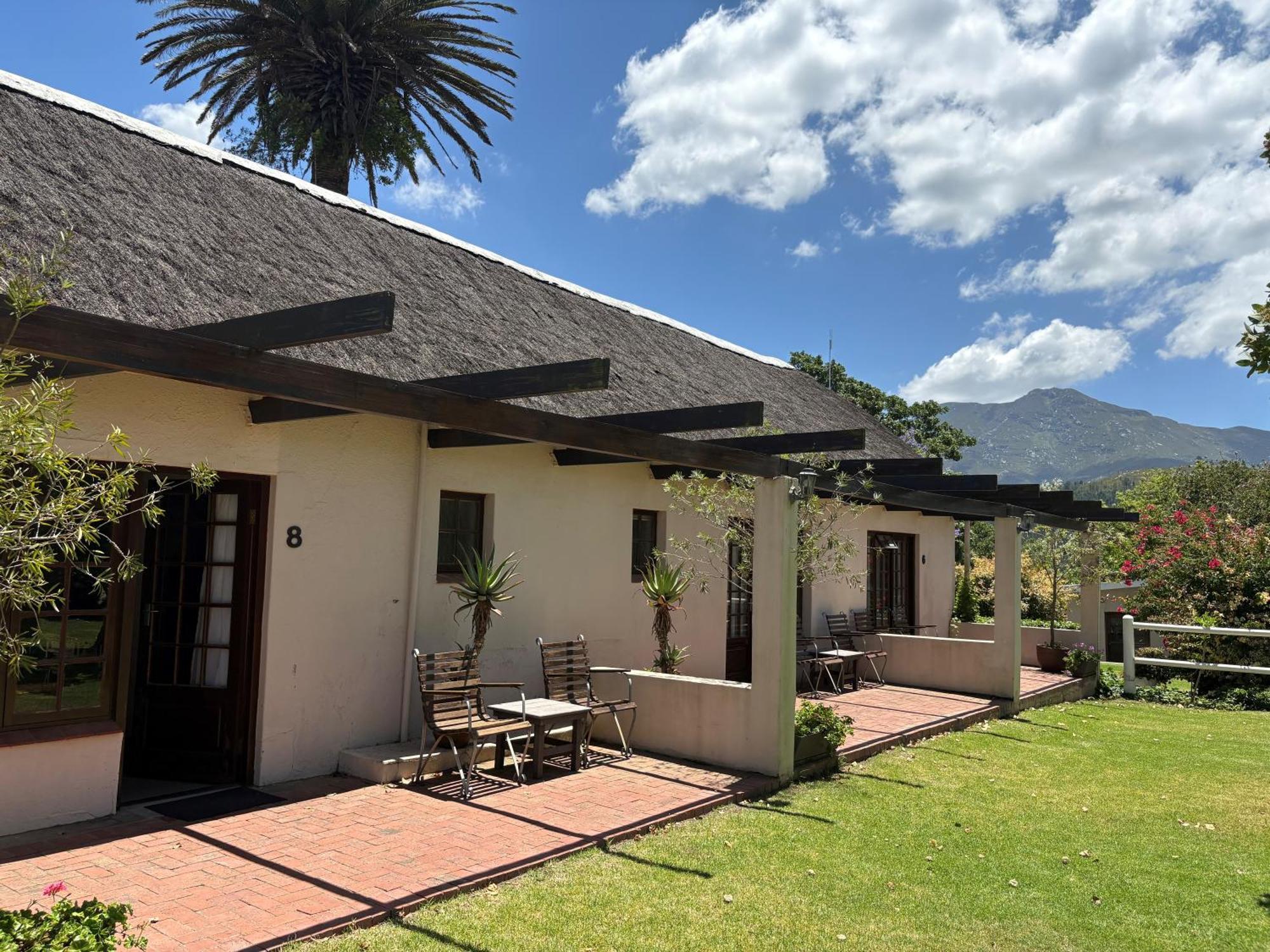 Inn Eight Bells Mountain Ruiterbos